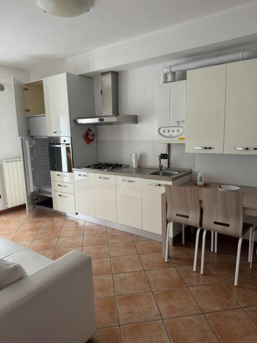 Suite Panoramica Casa Vacanza Di Alex G Oltre il Colle 外观 照片