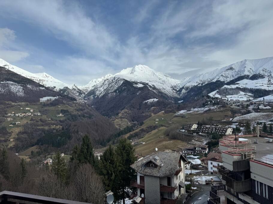 Suite Panoramica Casa Vacanza Di Alex G Oltre il Colle 外观 照片